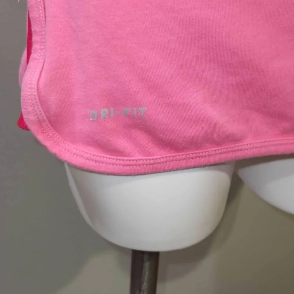 NIKE Dri-Fit Tank Top With Built In Sports Bra Size Large
